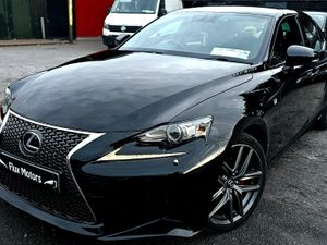 🔥2016 Lexus IS 300h F-Sport – Petrol Hybrid, Auto - Image 4