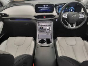 Hyundai Santa Fe 1.6 Phev 4WD Executive Plus Auto - Image 4