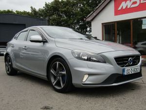 Volvo V40 1.6 D2 R-design NAV 115BHP 5DR - Image 2