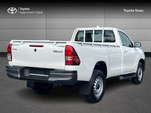 Toyota Hilux 2.8 DLX Single Cab - Image 2
