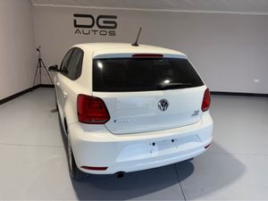 Volkswagen Polo MINT CONDITION- AUTO  - HALF LEATH - Image 4