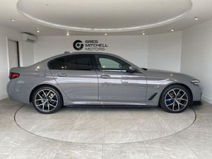 BMW 5 Series 530e M Sport 4dr Auto - Image 4