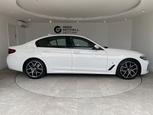 BMW 5-Series 2022 - Image 4