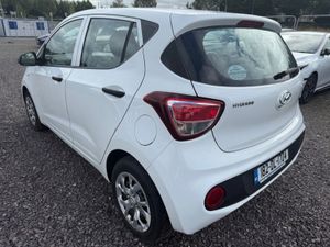 Hyundai i10 1.0i S  just IN Low Kms - Image 4