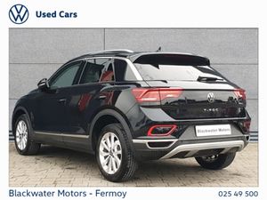 Volkswagen T-Roc 2.0TDI 116BHP STYLE WITH REAR VIE - Image 4