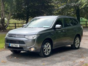 2014 MITSUBISHI OUTLANDER HYBRID PETROL AUTO - Image 2