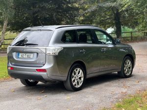 2014 MITSUBISHI OUTLANDER HYBRID PETROL AUTO - Image 3