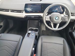BMW iX1 iX1 Edrive20 Sport - Image 4