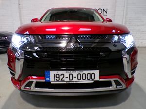 *26,000 MILES*2.4 AUTO HYBRID PLUG-IN*4X4*MITSUBIS - Image 3