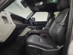 Land Rover Defender Diesel Estate X-Dynamic SE - Image 4