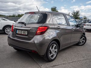 2017 Yaris 1.5 Hybrid/Irish car/1yr warranty - Image 2