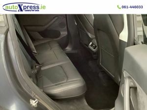 Tesla Model Y LONG RANGE AWD - Image 4