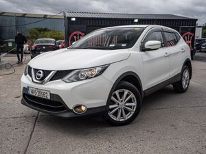 2014 Qashqai 1.6 4WD/Same owner 10yrs/Warranty - Image 4