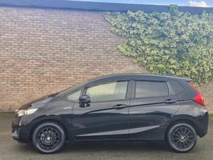 Honda Fit 1.5 HYBRID AUTOMATIC FINANCE AVAILABLE - Image 4