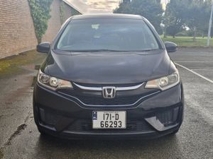 Honda Fit 1.5 HYBRID AUTOMATIC FINANCE AVAILABLE - Image 3