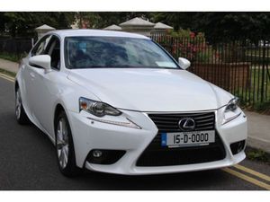 Lexus IS300h Advance - Image 3