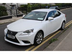 Lexus IS300h Advance - Image 4