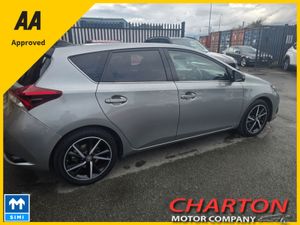 Toyota Auris HYBRID LUNA SPORT AUTO 4DR - Image 2