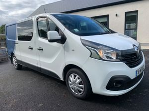 Renault Trafic 2018 Factory CREW CAB A/C - Image 4
