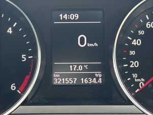 Volkswagen Jetta 2017 2.0 TDI - Image 2