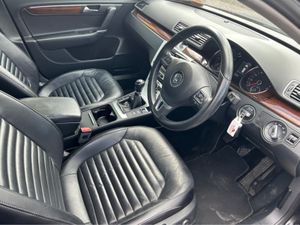 Volkswagen Passat HIGHLINE 1.6 BLUEMOTION MANUAL 6 - Image 3