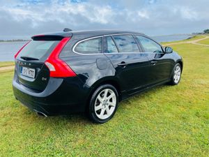 Volvo V60 D4 SE LUXURY 181BHP AUTO - Image 4