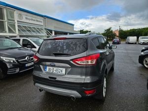 Ford Kuga Titanium 5D 2.0TD120 S6 M6 FWD - Image 4
