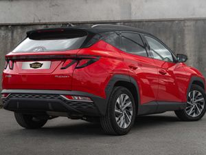 Hyundai Tucson 2022 HIGH SPEC. EXECUTIVE TWOTONE S - Image 4