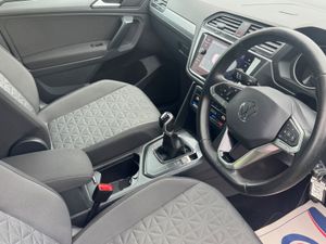 Volkswagen Tiguan 2021 manual - Image 2