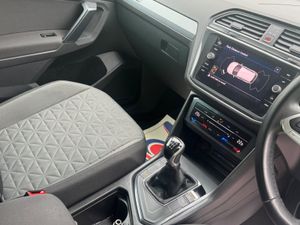 Volkswagen Tiguan 2021 manual - Image 4
