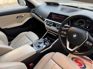 BMW 3-Series 2021 sport - Image 4