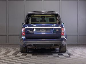 212 Range Rover Vogue Autobiography P400e - Image 4
