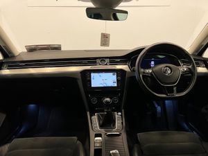 GENUINE VW PASSAT HIGHLINE 2.0TDI 150BHP 2019 - Image 4