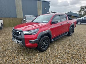 Toyota Hilux 2.8 D4D Invincible X Auto - Image 4