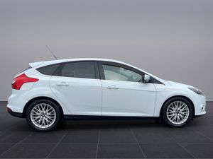 Ford Focus 1.6 TDCI ZETEC 115BHP 5DR - Image 2