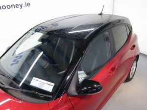 Hyundai i10 Deluxe Plus 1.0l Petrol Hatchback - Image 3