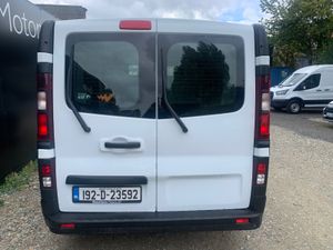 RENAULT TRAFIC 2.0 DCI 120 PS BUSINESS SL28 - Image 4