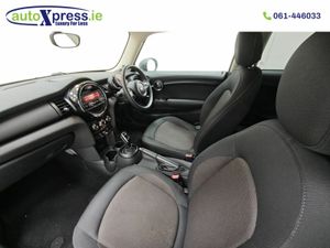 Mini Cooper ONE 1.5 Automatic - Image 2