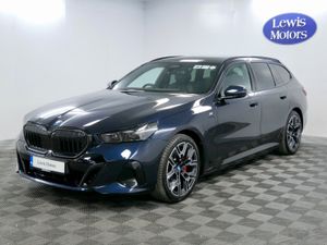 2025 BMW 530e M Sport Touring - Image 4