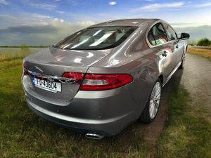 Jaguar XF 3.0 D Premium Luxury Automatic - Image 2