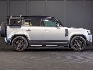 212 Land Rover Defender 110 S P400e - Image 2