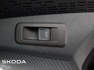 Skoda Octavia Selection 2.0tdi 115HP - Image 3