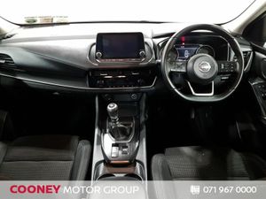 Nissan Qashqai 1.3 PET SV GLASS ROOF & RAILS - Image 2
