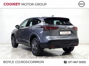 Nissan Qashqai 1.3 PET SV GLASS ROOF & RAILS - Image 3
