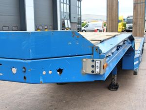 2015 FAYMONVILLE 4 AXLE EXTENDABLE 9FT WIDE LOADER - Image 4