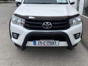 Toyota Hilux 2017 - Image 2