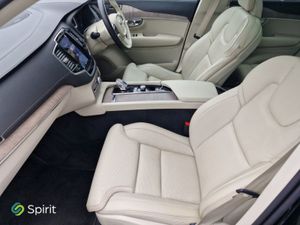 Volvo XC90 T8  plug In Hybrid  Plus (bright Theme - Image 4