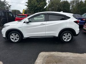 2016 HONDA VEZEL PETROL HYBRID AUTO - Image 3