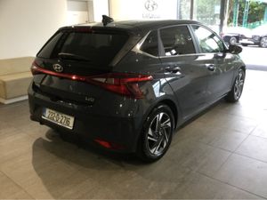 Hyundai i20 DELUXE PLUS - Only 5,000 Km - Warranty - Image 2
