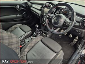 MINI Cooper Cooper D - Image 2